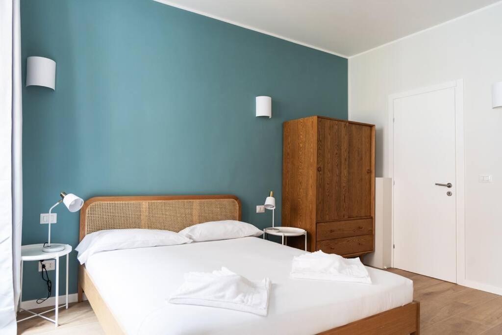 Youhosty - Ticinese Suite 1 Милан Экстерьер фото
